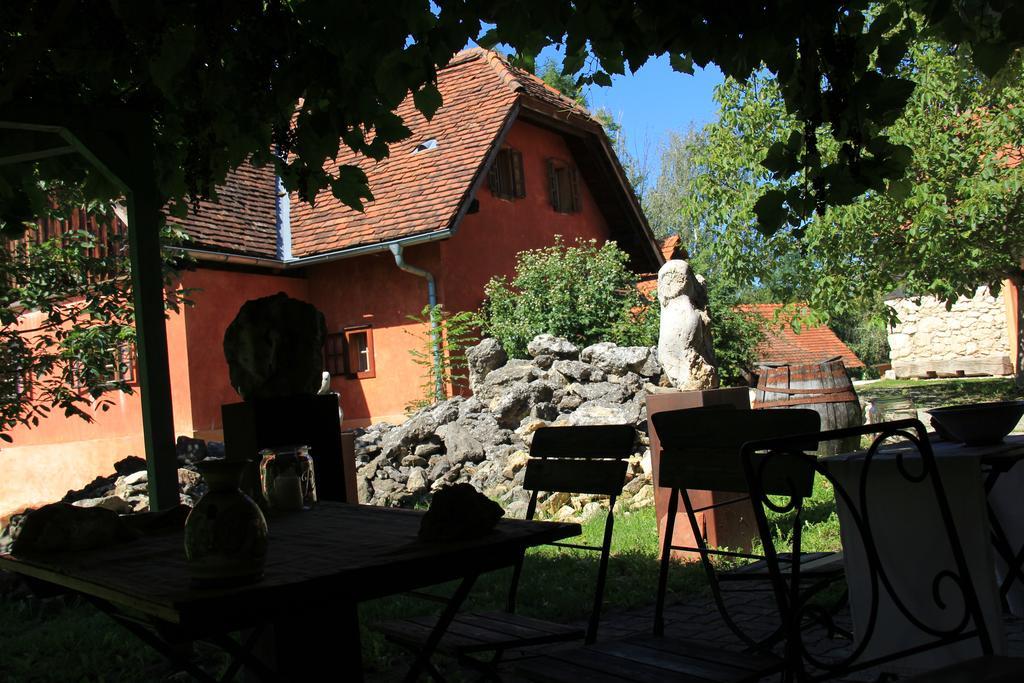 Ferienwohnungen Sonnenberg Ratsch an der Weinstraße Buitenkant foto